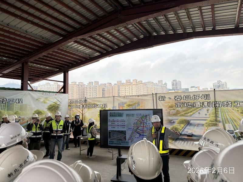 市長視察橋梁預鑄場