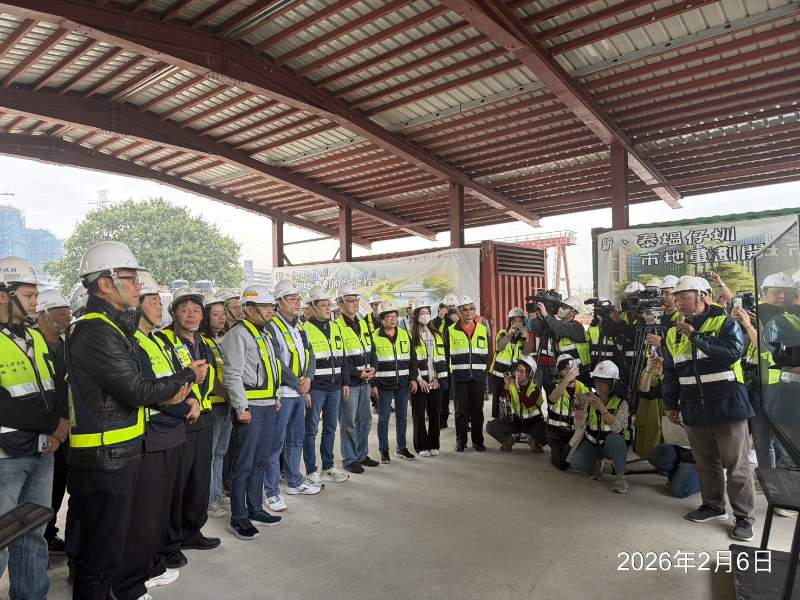 市長視察橋梁預鑄場