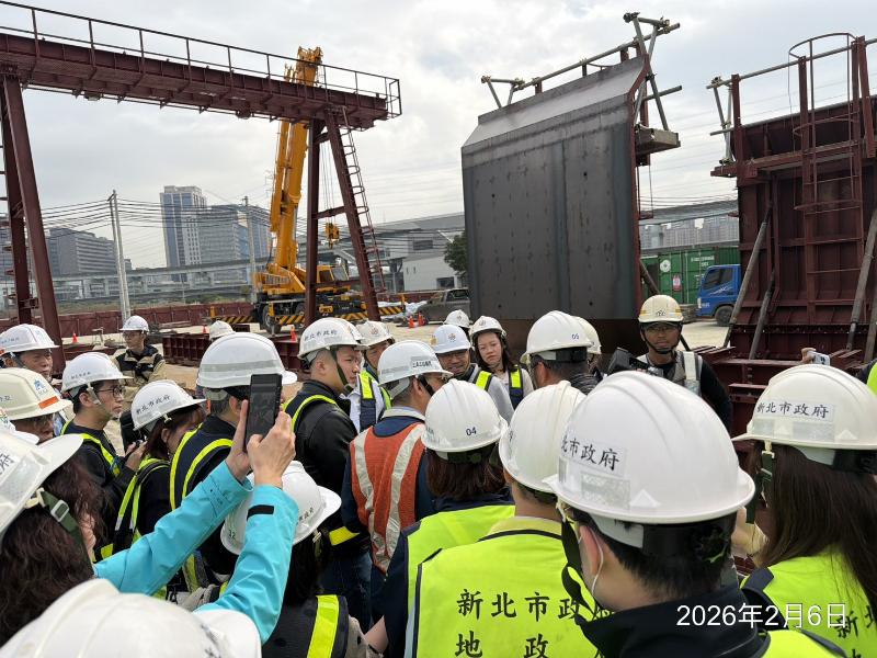 市長視察橋梁預鑄場