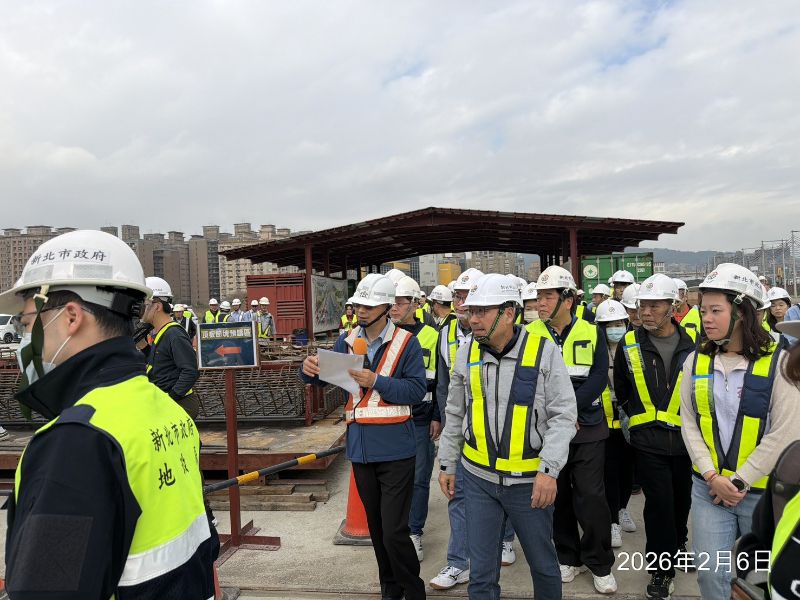 市長視察橋梁預鑄場