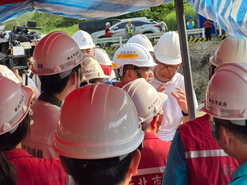 市長至四號橋視察